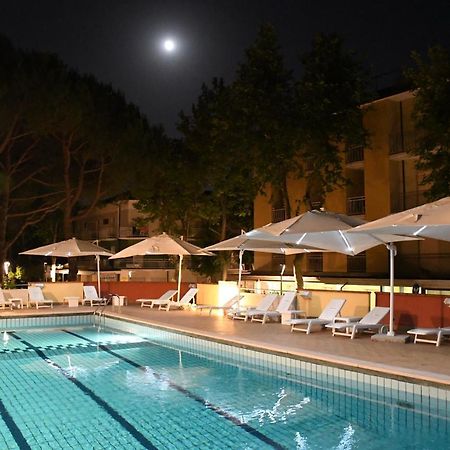 Elisabetta Hotel Cesenatico Kültér fotó