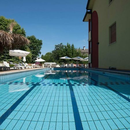 Elisabetta Hotel Cesenatico Kültér fotó