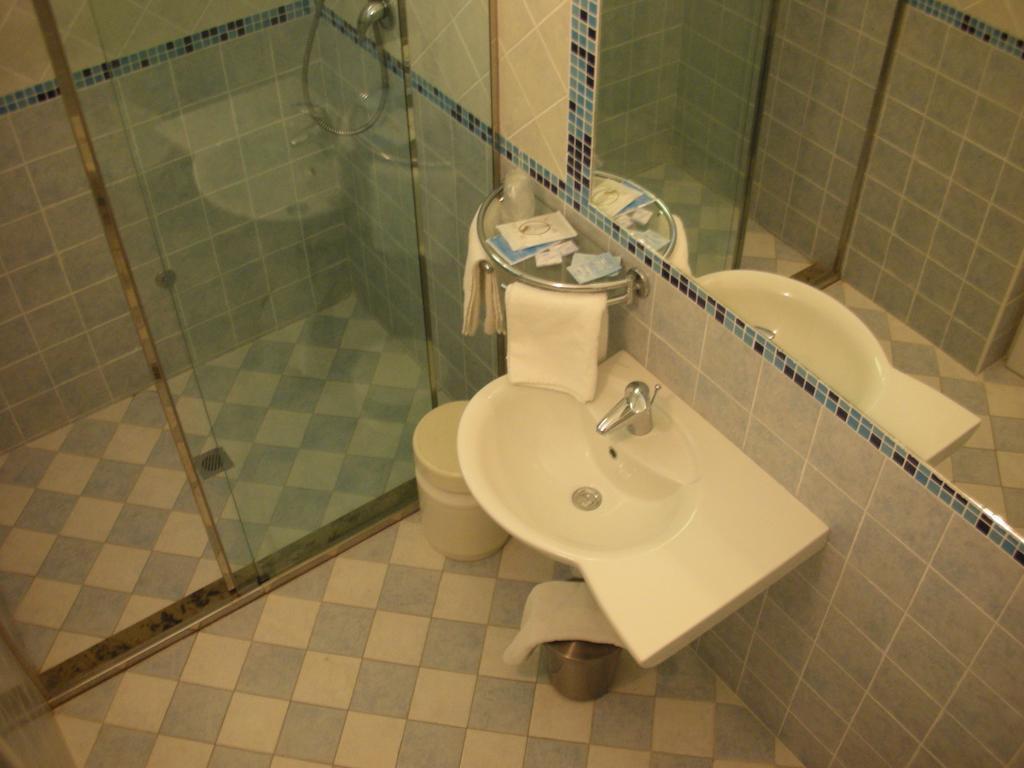 Elisabetta Hotel Cesenatico Szoba fotó