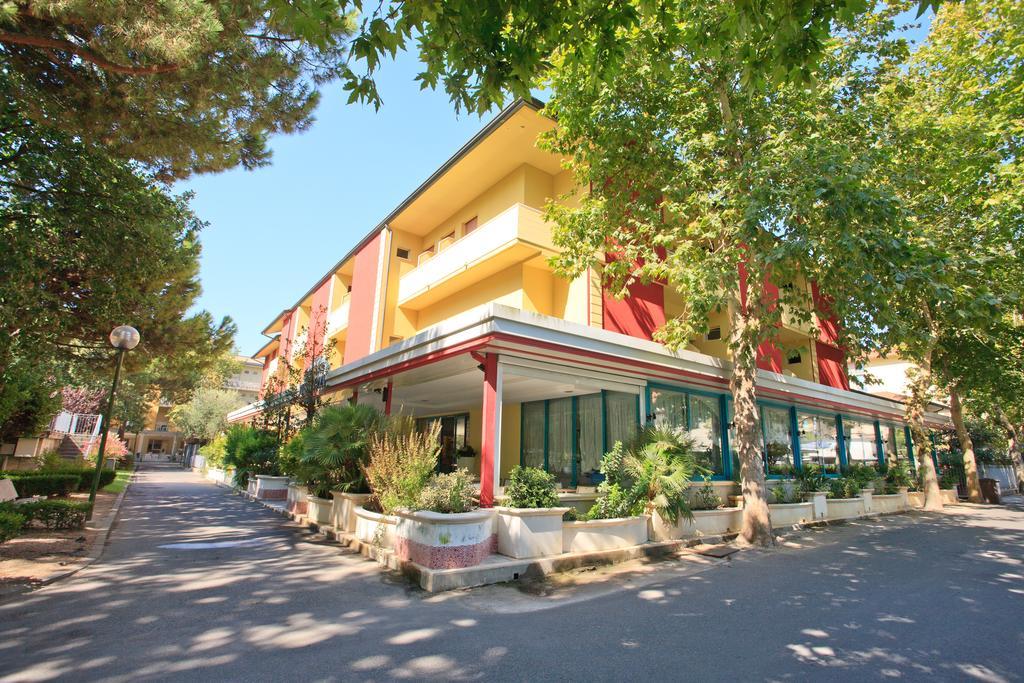 Elisabetta Hotel Cesenatico Kültér fotó