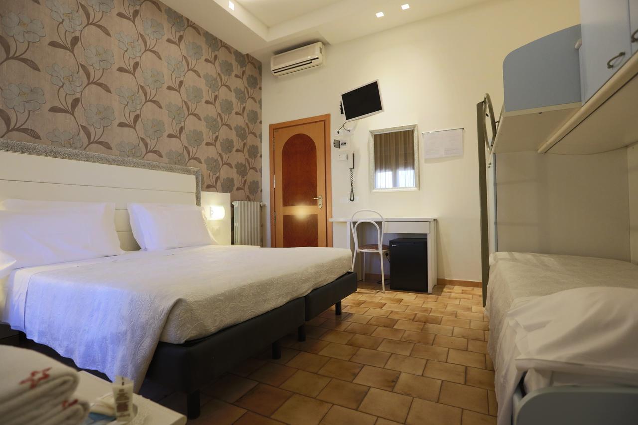 Elisabetta Hotel Cesenatico Kültér fotó