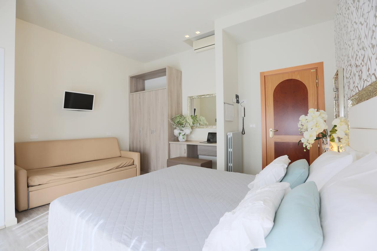 Elisabetta Hotel Cesenatico Kültér fotó