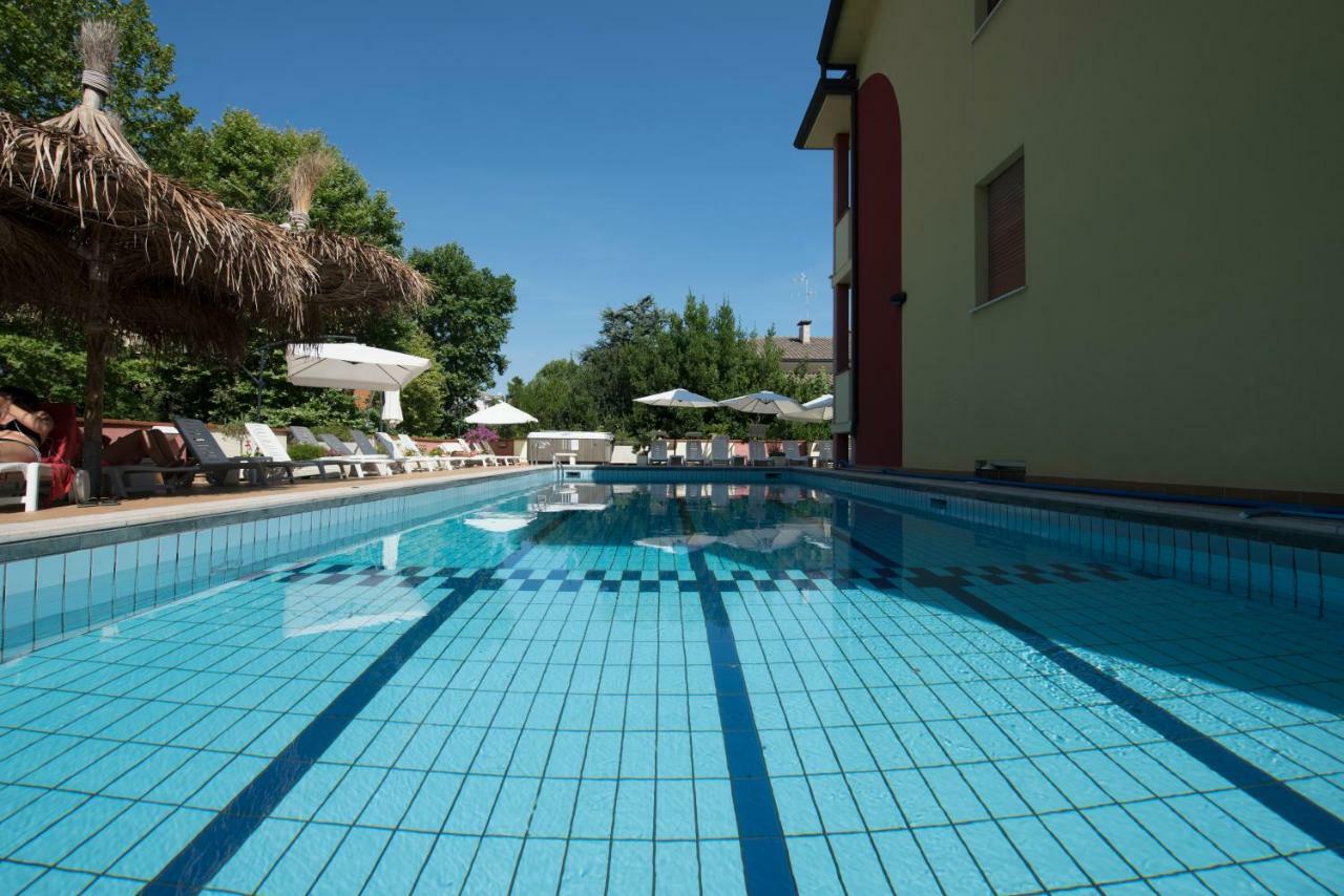 Elisabetta Hotel Cesenatico Kültér fotó