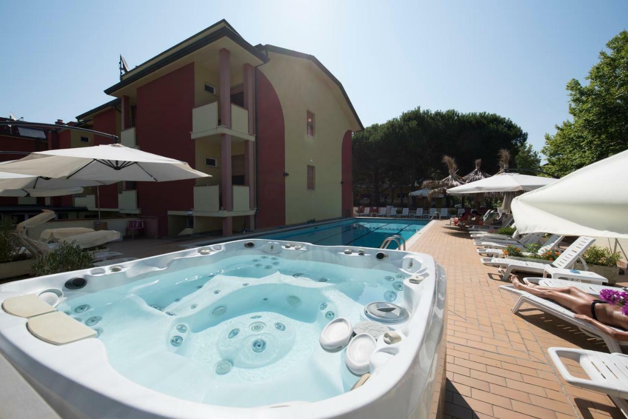 Elisabetta Hotel Cesenatico Kültér fotó